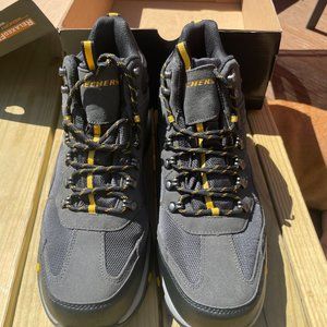 NIB Skechers® Relaxed Fit Trego Pacifico Men's Waterproof Hiking Boots